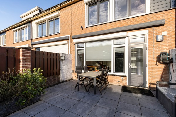 Foto - Te koop: Fijne gezinswoning met carport!